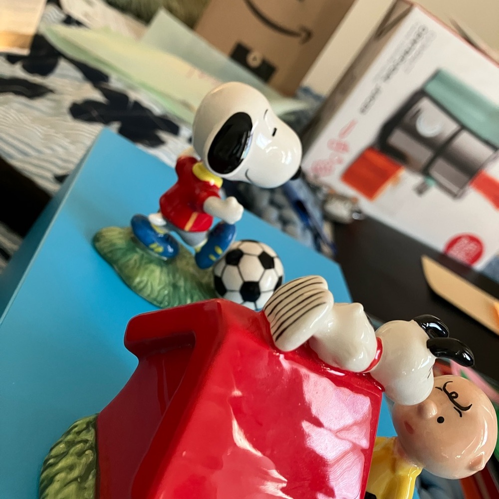 Snoopy and Charlie Brown figurines, set of 2, ceramic